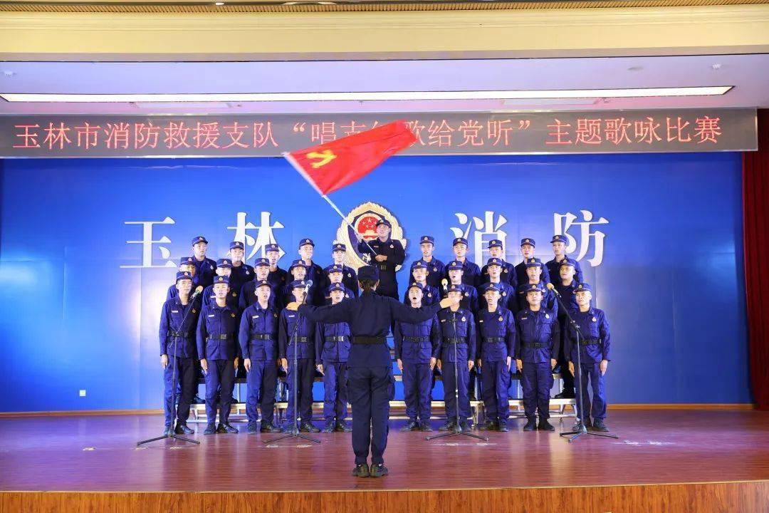 我和闺蜜打游戏然后闺蜜拉了男的和我们一起打我全过程没有在意哪个男的但是男朋友说已经触碰了他的底线？